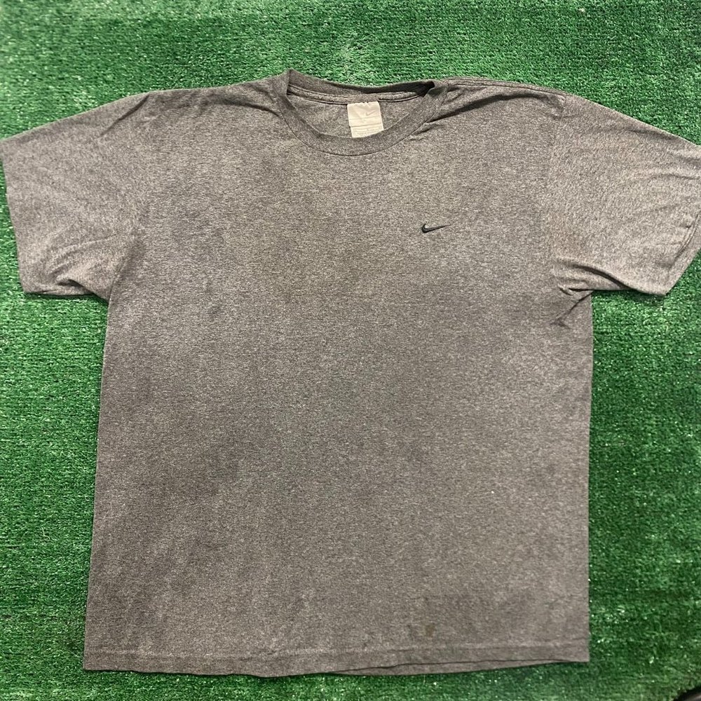 Vintage Y2K Nike Solo Off Center Swoosh Baggy Athletic Tee